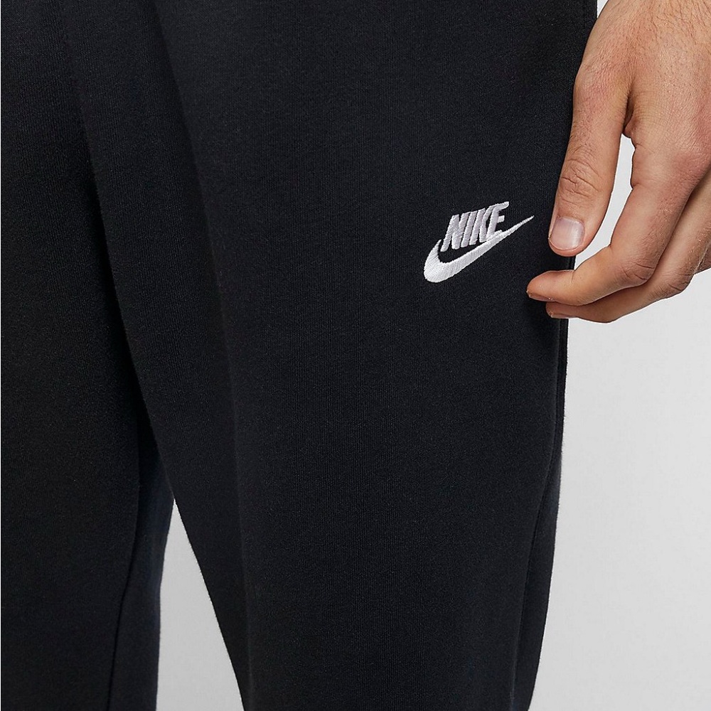 Nike Men’s Sportswear Club Fleece Jogger Pants - Picture 3 of 5